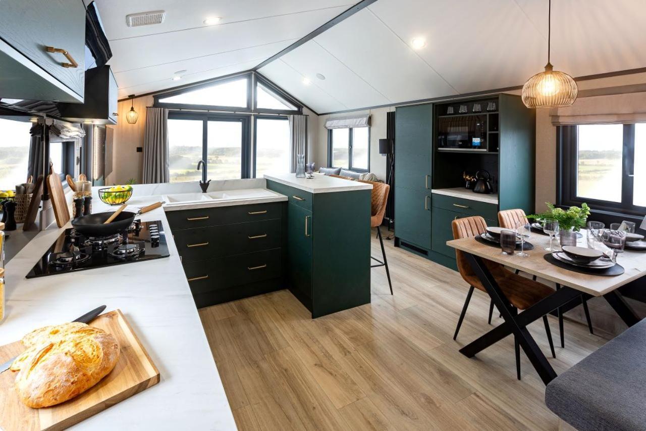 Mill Rythe Coastal Village Selsmore Chambre photo